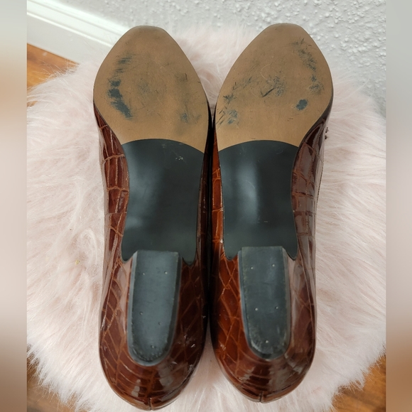 Shelby - Women's Brown Loafers with Tassle - Picture 8 of 10